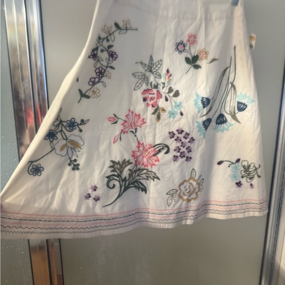 Talbots Floral Embroidered Cream Skirt size 12